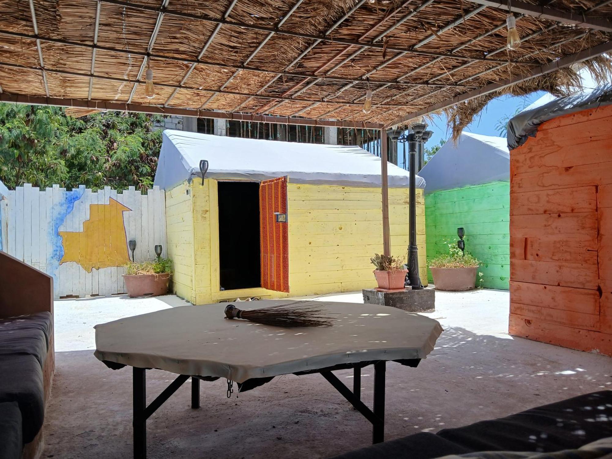 "Par 4 Chemins" - Atypical Stopover Nouakchott Buitenkant foto