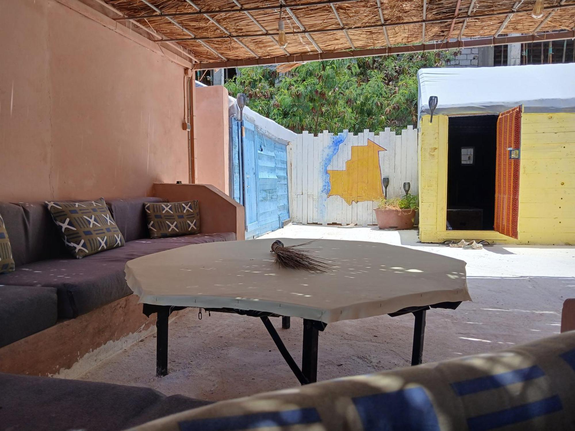 "Par 4 Chemins" - Atypical Stopover Nouakchott Buitenkant foto