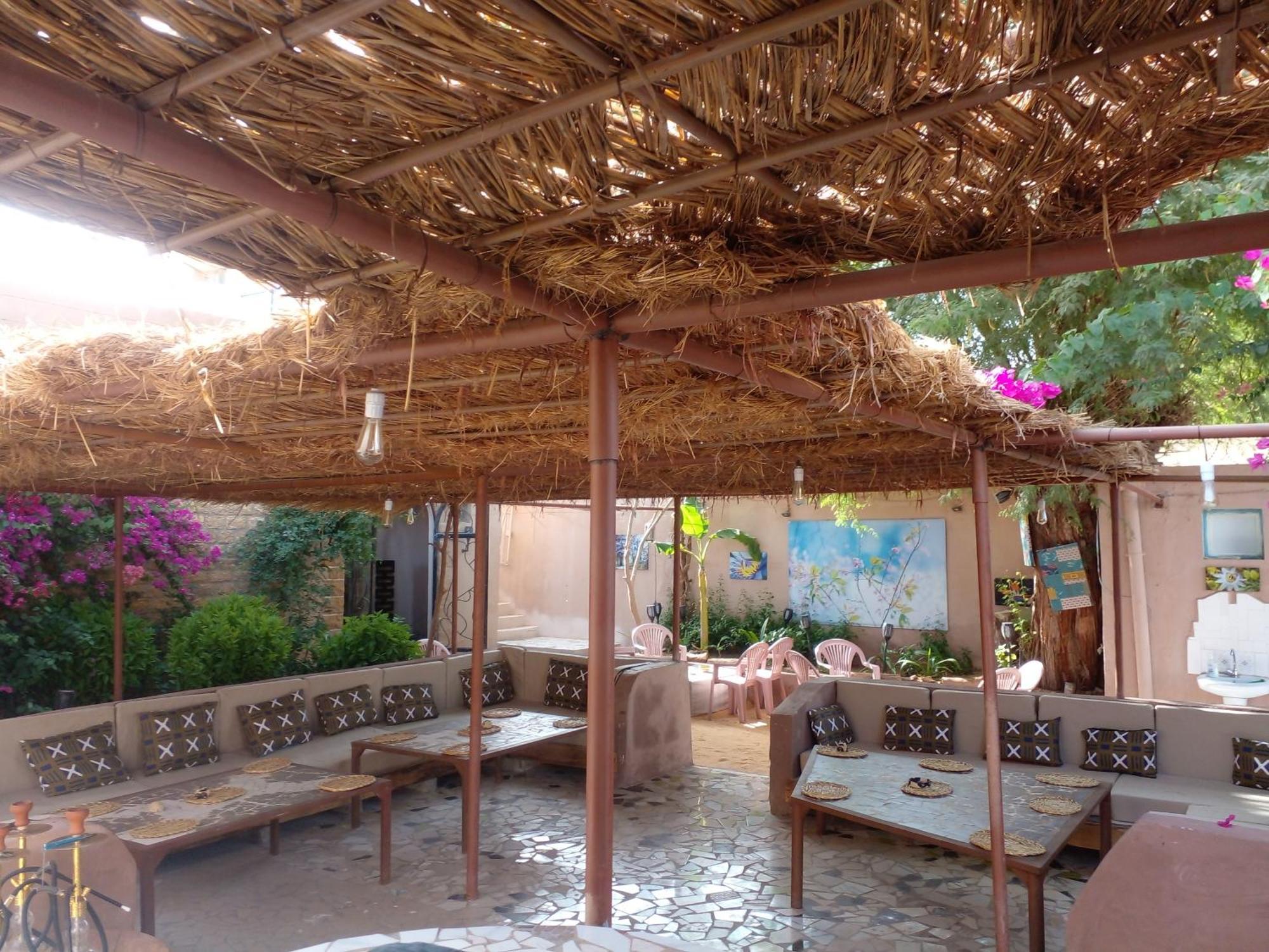 "Par 4 Chemins" - Atypical Stopover Nouakchott Buitenkant foto