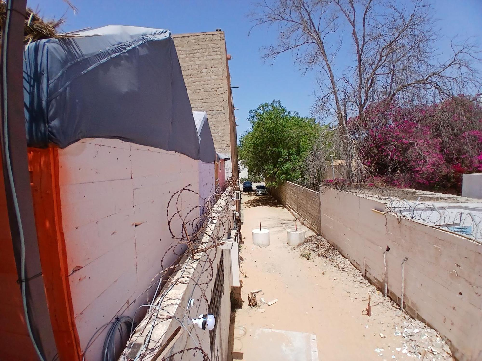 "Par 4 Chemins" - Atypical Stopover Nouakchott Buitenkant foto