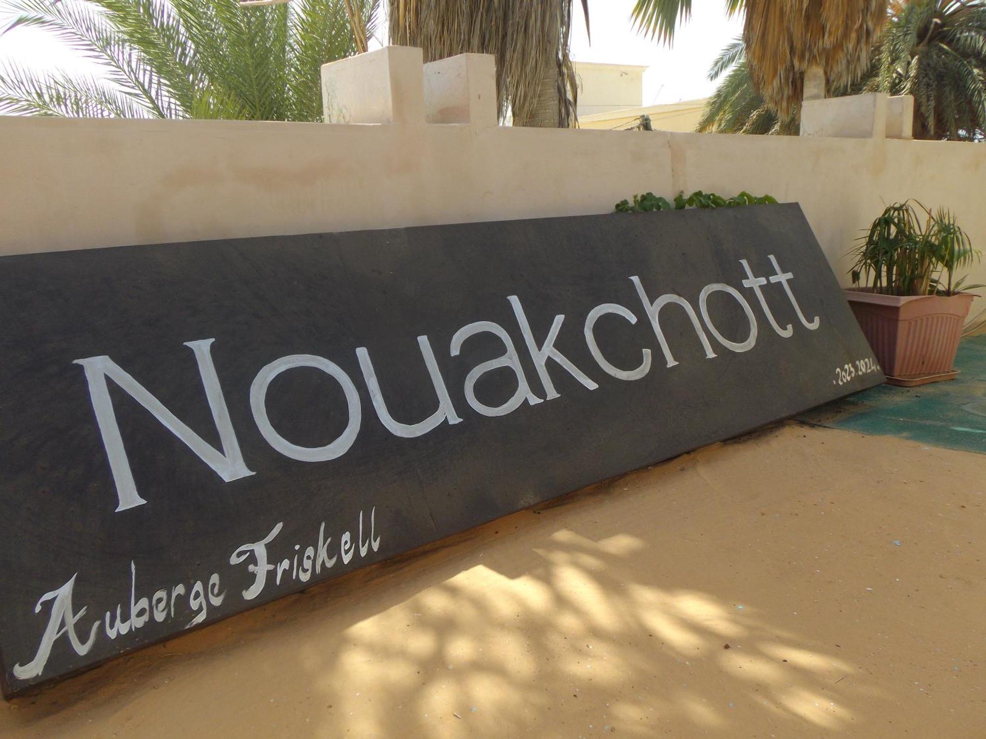 "Par 4 Chemins" - Atypical Stopover Nouakchott Buitenkant foto